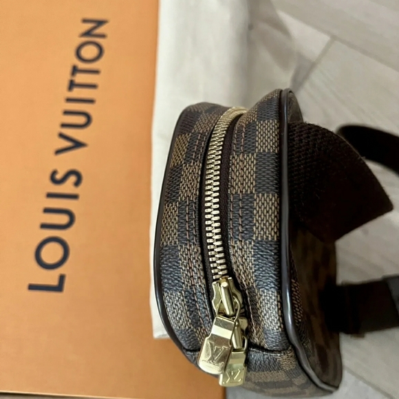 LOUIS VUITTON Damier Ebene Pochette Gange - Picture 7 of 14